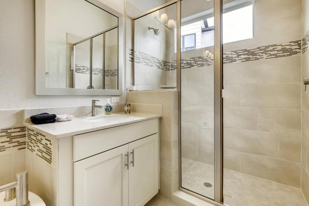 Gorgeous 4 Bed Home On St Mary'S - Minutes To Riverwalk/Pearl San Antonio Kültér fotó