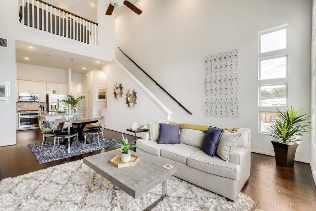 Gorgeous 4 Bed Home On St Mary'S - Minutes To Riverwalk/Pearl San Antonio Kültér fotó