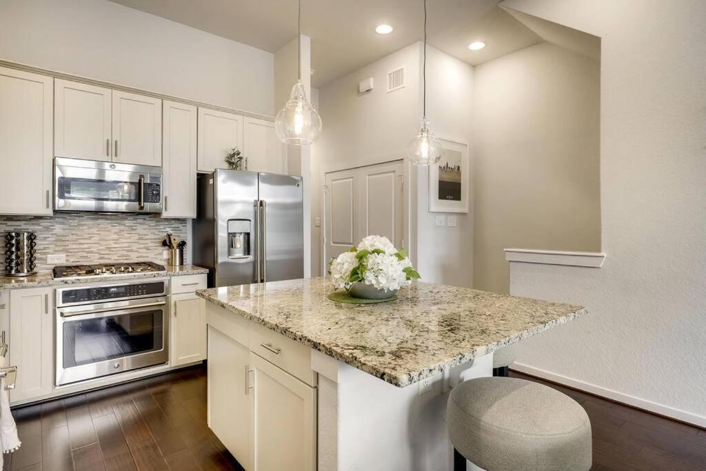 Gorgeous 4 Bed Home On St Mary'S - Minutes To Riverwalk/Pearl San Antonio Kültér fotó