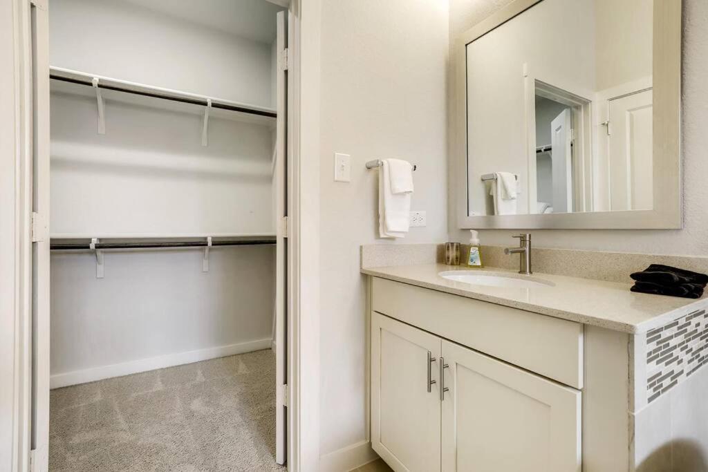 Gorgeous 4 Bed Home On St Mary'S - Minutes To Riverwalk/Pearl San Antonio Kültér fotó
