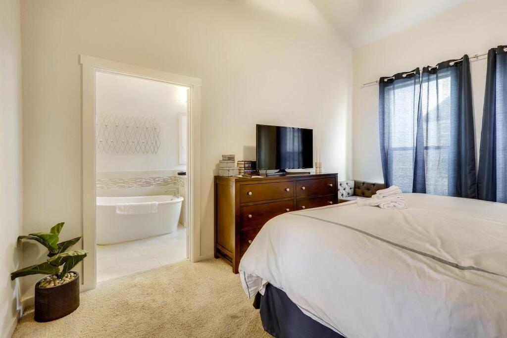 Gorgeous 4 Bed Home On St Mary'S - Minutes To Riverwalk/Pearl San Antonio Kültér fotó