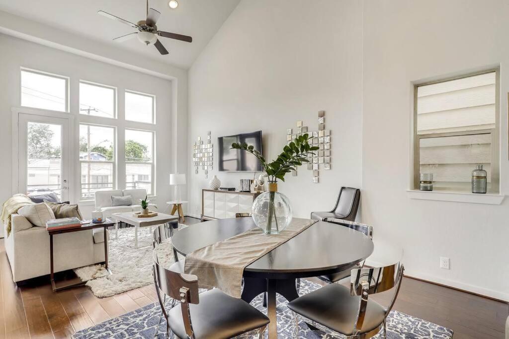 Gorgeous 4 Bed Home On St Mary'S - Minutes To Riverwalk/Pearl San Antonio Kültér fotó